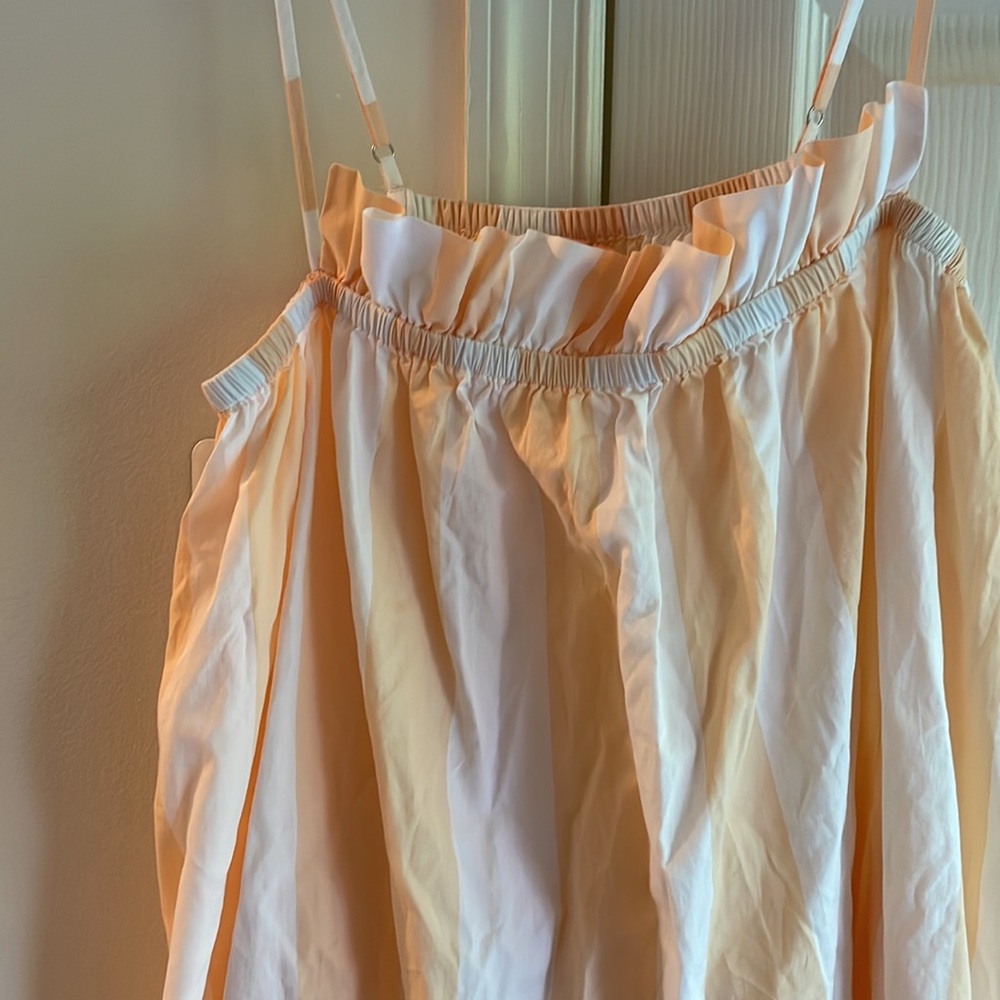 NWOT Lake Dress - Picture 2 of 3